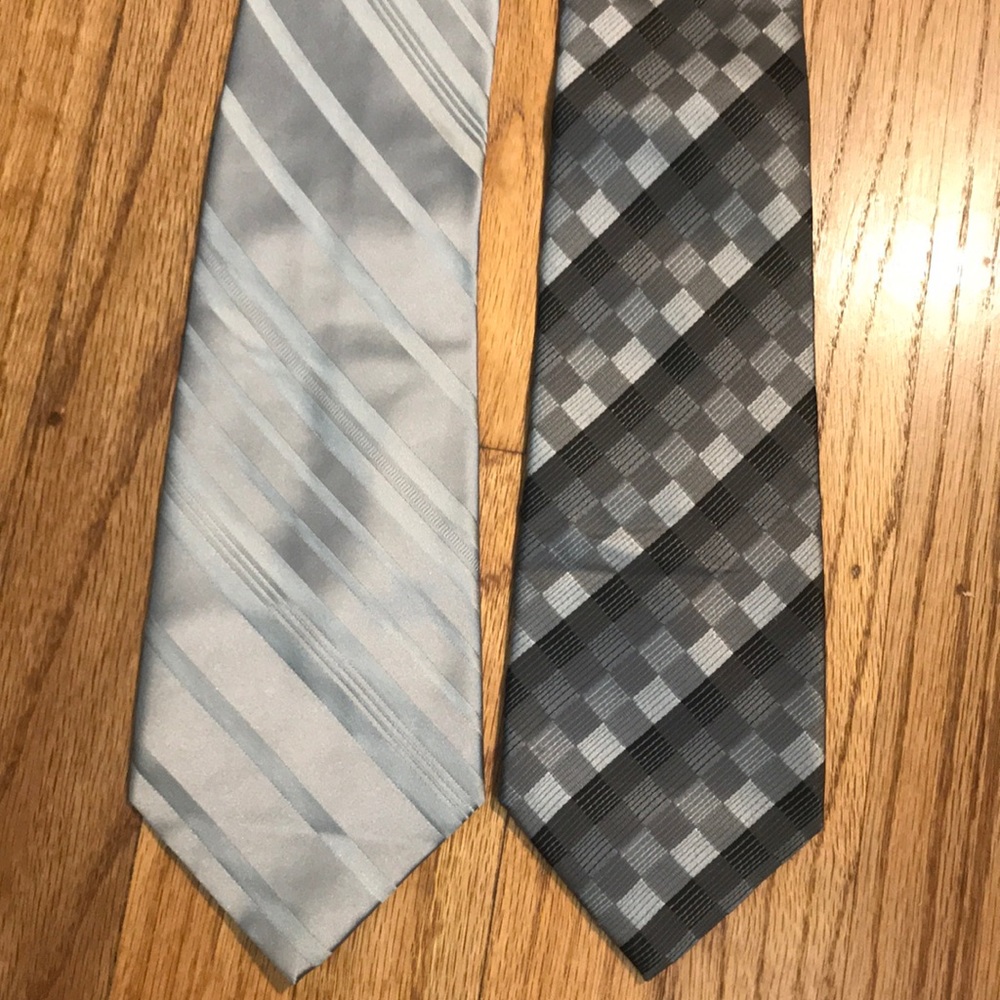 set of two ties